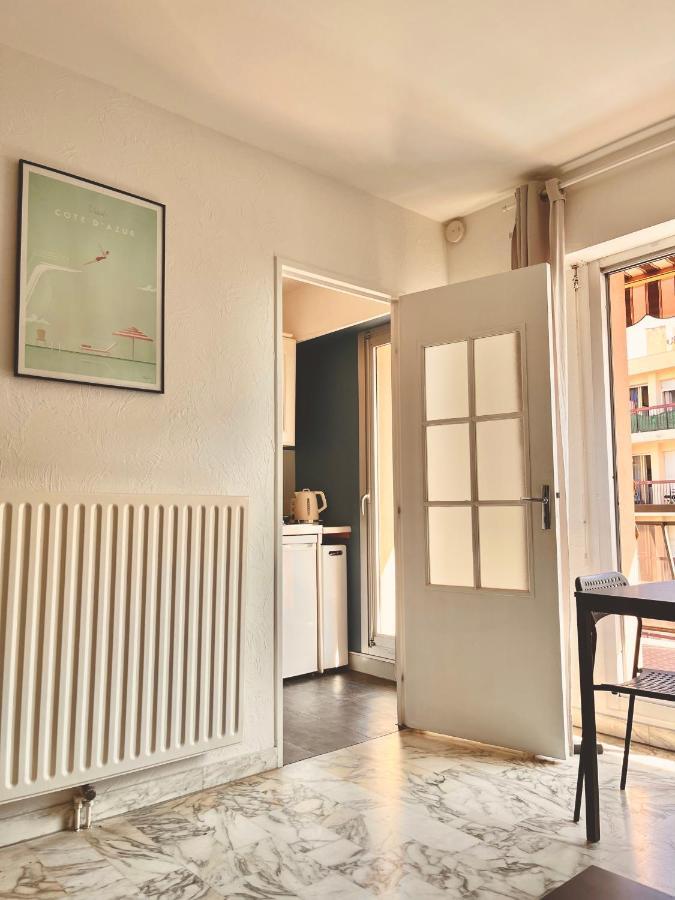 Studio With Terrace And Sea View, 10 Min To The Beach นีซ ภายนอก รูปภาพ