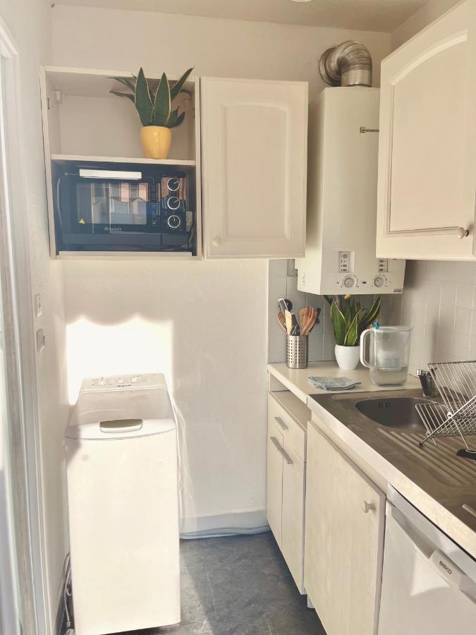 Studio With Terrace And Sea View, 10 Min To The Beach นีซ ภายนอก รูปภาพ